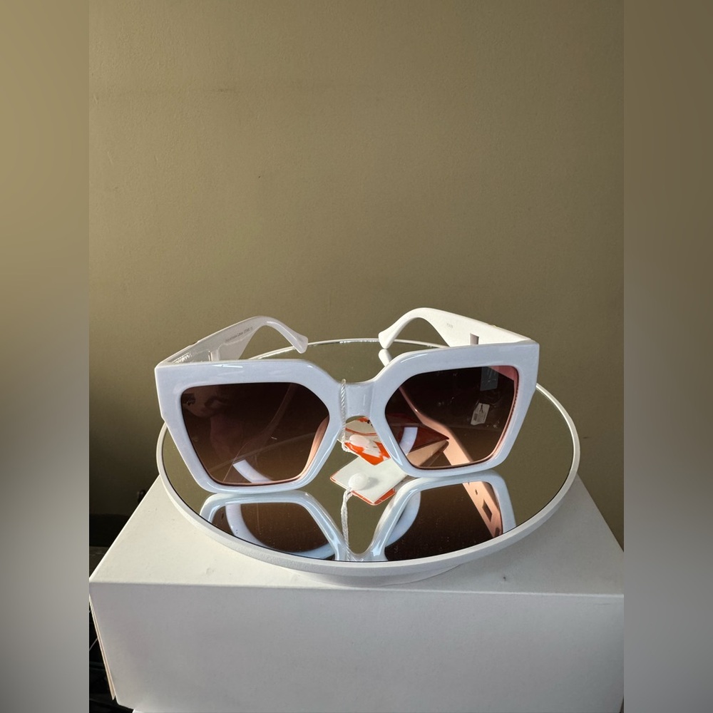 Oversized White Cat-Eye Sunglasses for Women